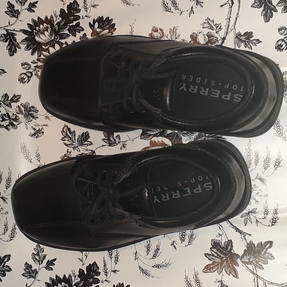Boys Black Shoes Size 11.5
